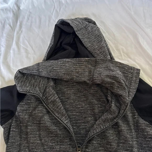 lululemon athletica Black and Gray Hoodie women’s size 8 - Picture 5 of 6